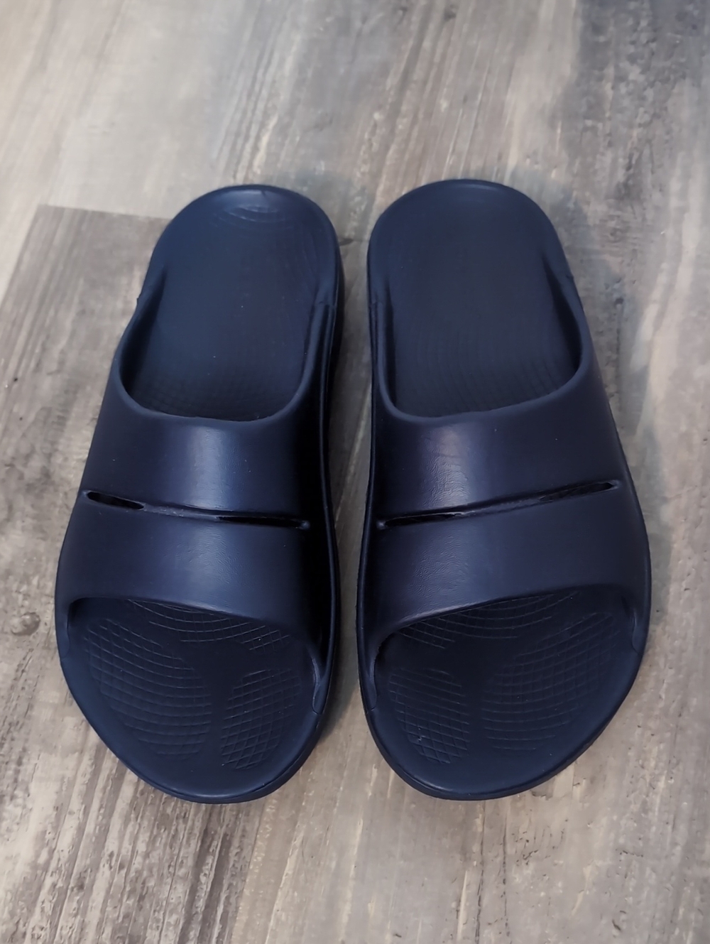 OOFOD OOahh Unisex Recovery Slide Sandals
